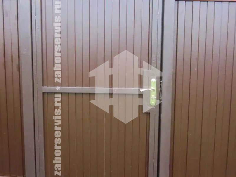 Забор из профнастила 74 метра коричневый