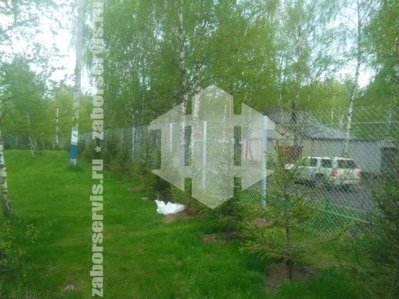 Забор из сетки рабицы с арматурой 93 метра