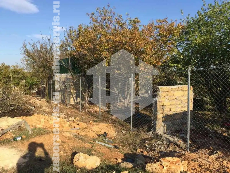 Забор из сетки рабицы с арматурой 52 метра