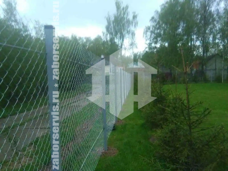 Забор из сетки рабицы с арматурой 93 метра