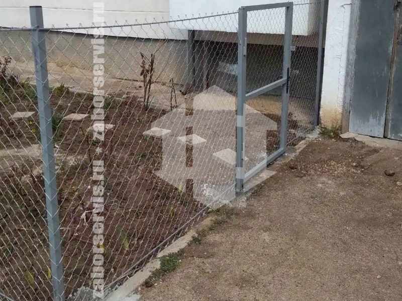 Забор из сетки рабицы с арматурой 33 метра
