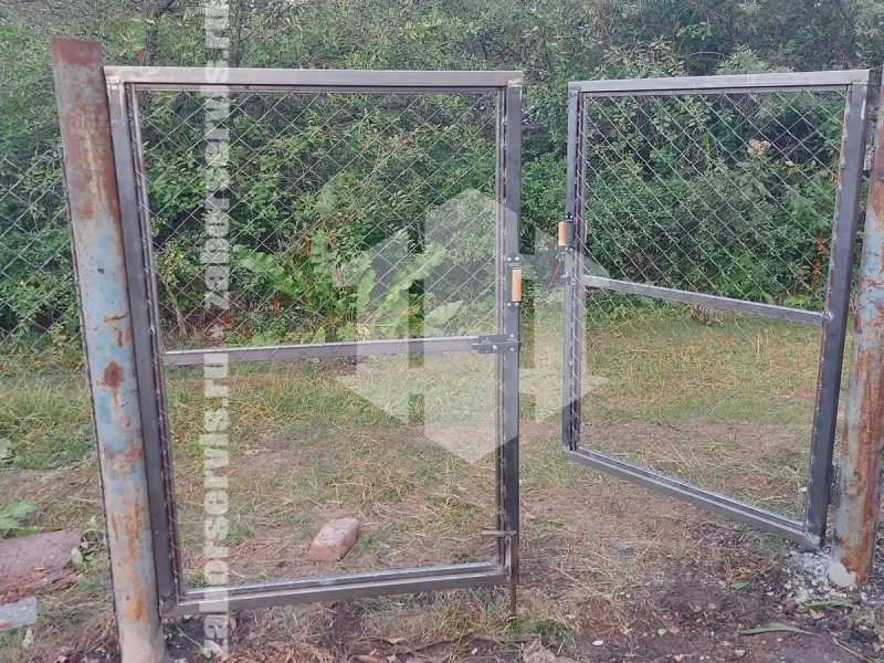 Забор из сетки рабицы в натяг 70 метров