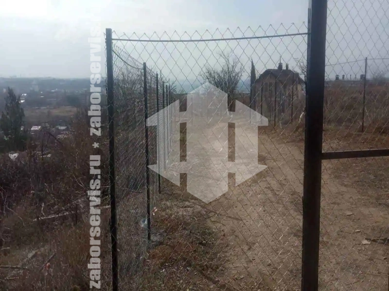 Забор из сетки рабицы с арматурой 72 метра