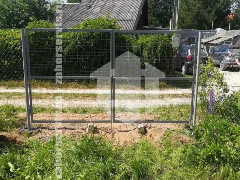 Забор из сетки рабицы в натяг 43 метра