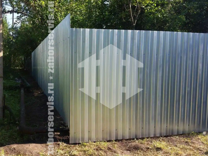 Оцинкованный забор из профнастила 60 метров