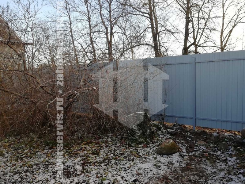 Забор из профнастила с утрамбовкой щебнем 55 метров