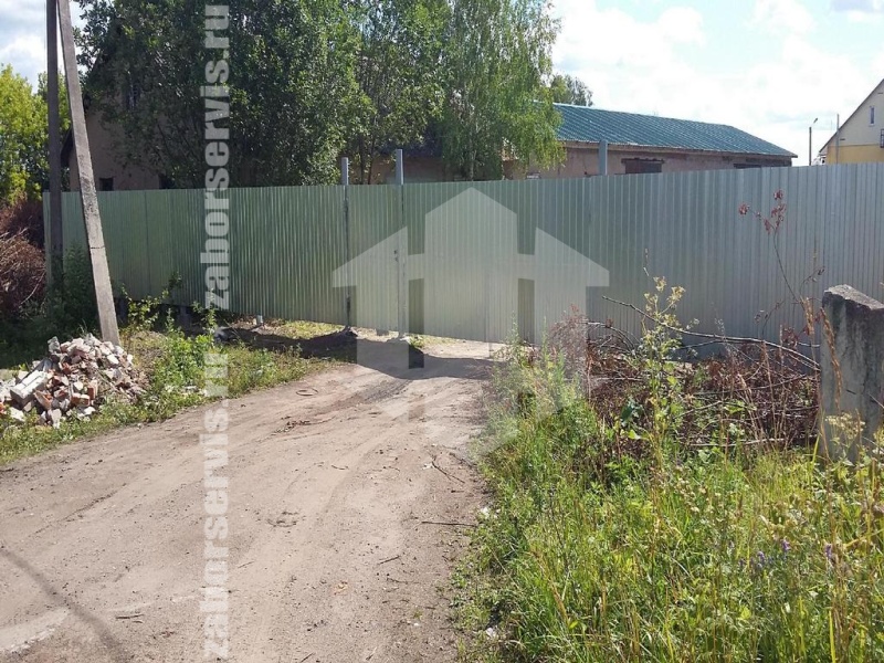 Забор из профнастила с бетонированием столбов 86 метров